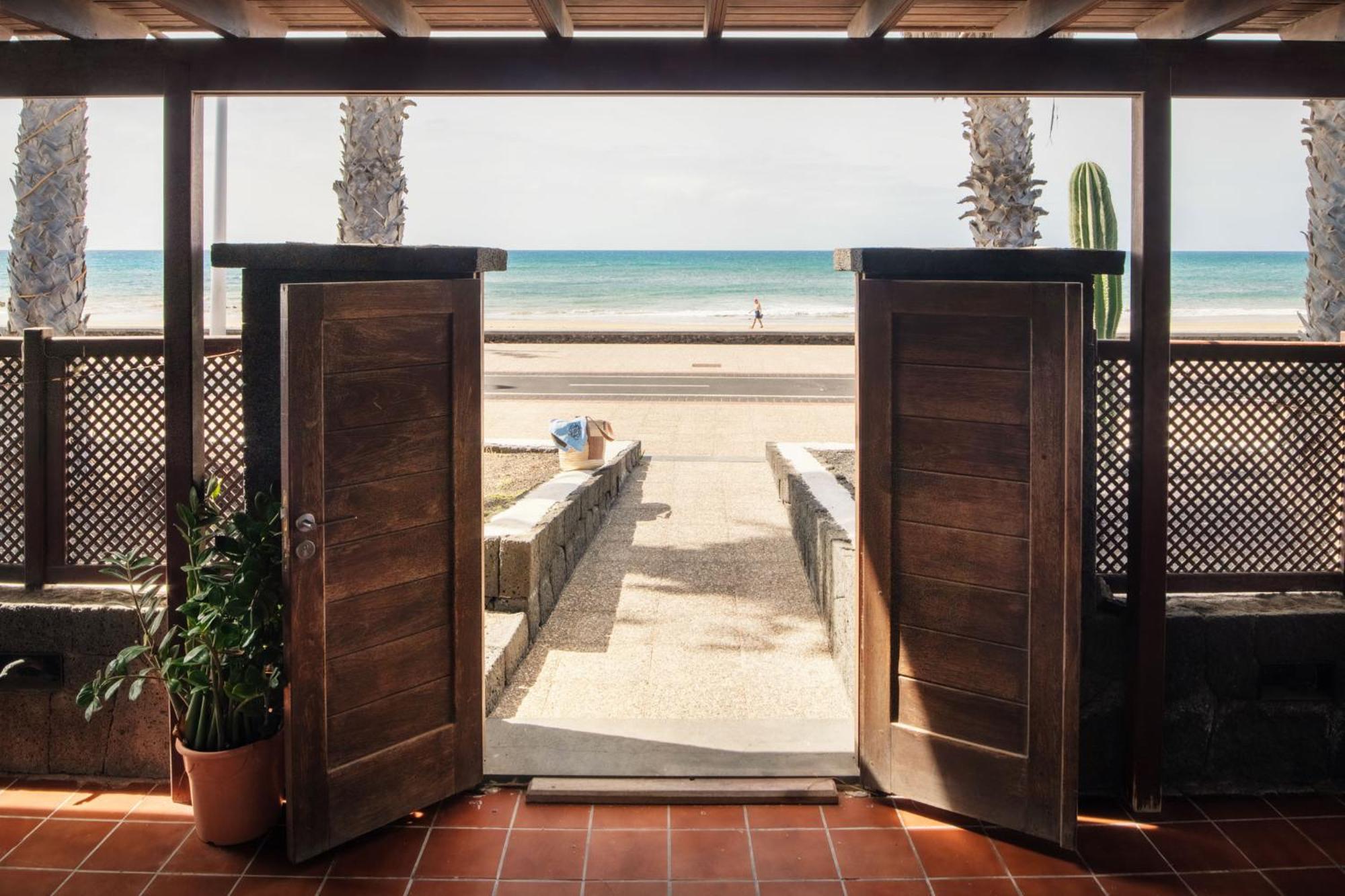 La Casa De La Playa Villa Puerto del Carmen  Bagian luar foto